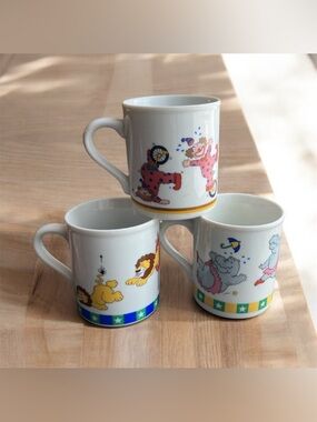 Vintage Circus Time Mugs Set of 3 Clowns Lions Hippopotamus Papel Japan